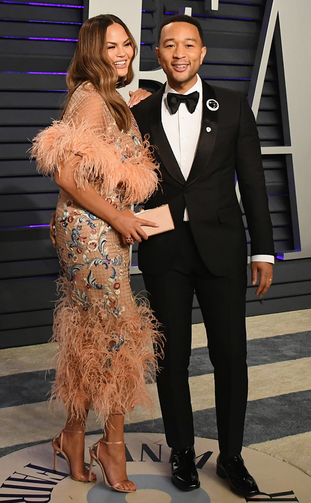 Chrissy Teigen John Legend Arrive To The Vanity Fair Party E Online